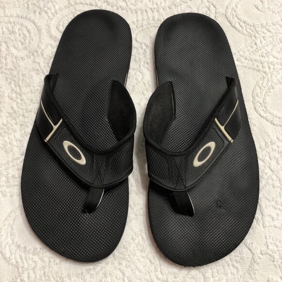 OAKLEY Flip Flops Size 8 Men’s Black Sandals - Picture 1 of 9